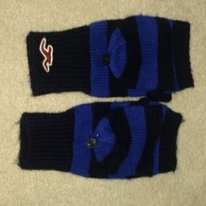 2 style Hollister gloves